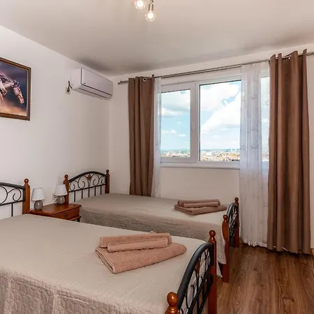 Appartement за гости во1 *