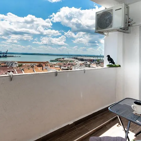за гости во1 Apartament Burgas City